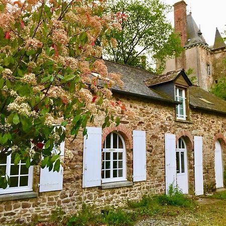 Cottage Du Chateau Erbrée Exterior foto